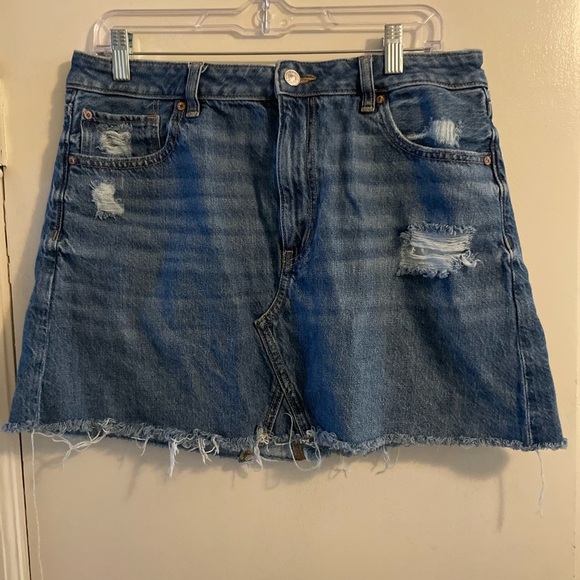American Eagle Super High Rise A Line Distressed Denim Skirt Size 14 - Picture 1 of 14